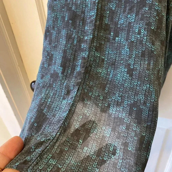 Wilfred Aritzia Silk  Camisole Tank Top Sz XS Emerald Green Black Feminine Light - Picture 8 of 11